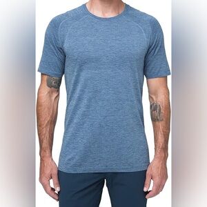 Lululemon Metal Vent Tech Short Sleeve Shirt Men's Medium Blue